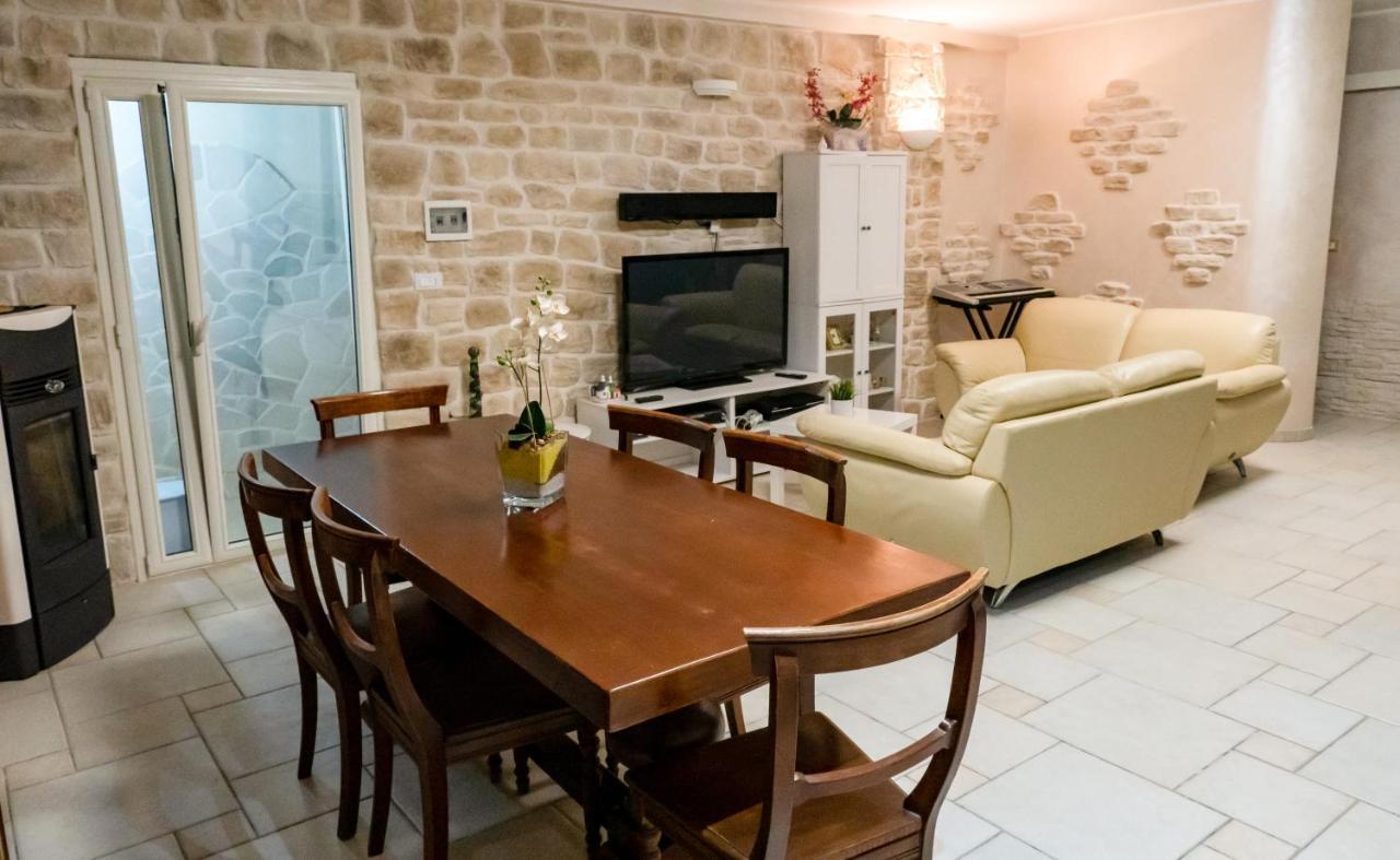 אוסטוני Villa Chanel Bellissima Villa Con Piscina Immersa Nella Valle D'Itria מראה חיצוני תמונה